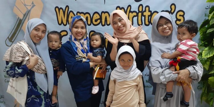 women, writer's