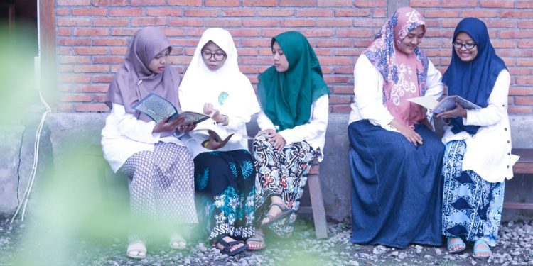 perempuan pesantren