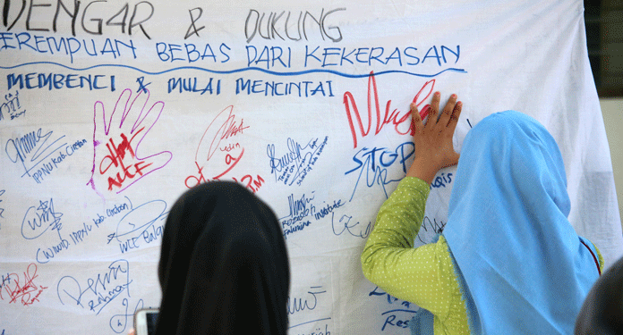protes perempuan terhadap kekerasan