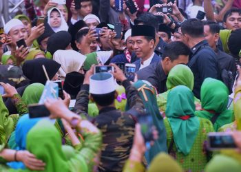 Jokowi di Muslimat