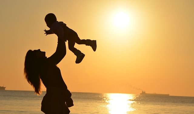 Mendidik Anak dengan Cinta