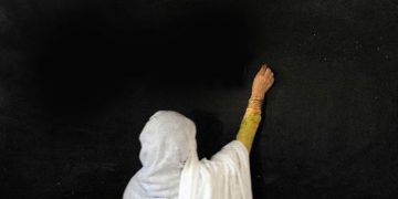 perempuan guru para ulama laki-laki